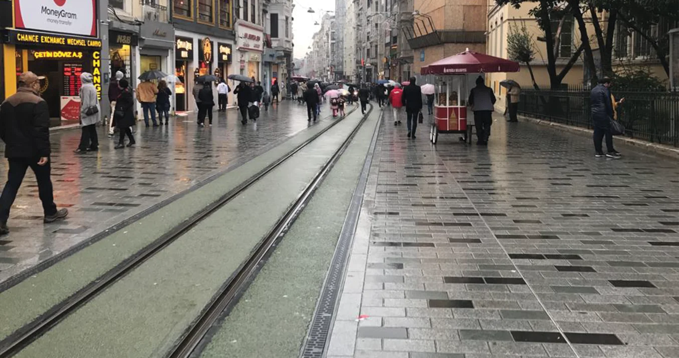 İstiklal Caddesi Nostaljik Tramvay Hattı Yenileme ve Çevre Düzenleme İnşaatı